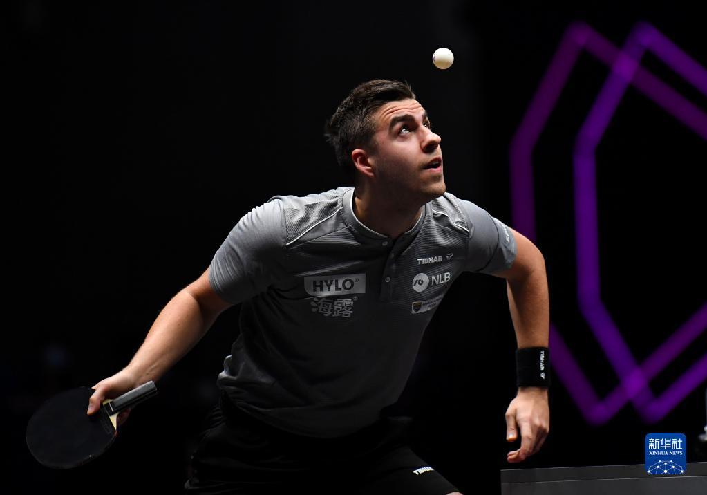 他的未来发 他的未来发