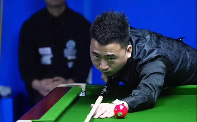 力和场上洞 力和场上洞