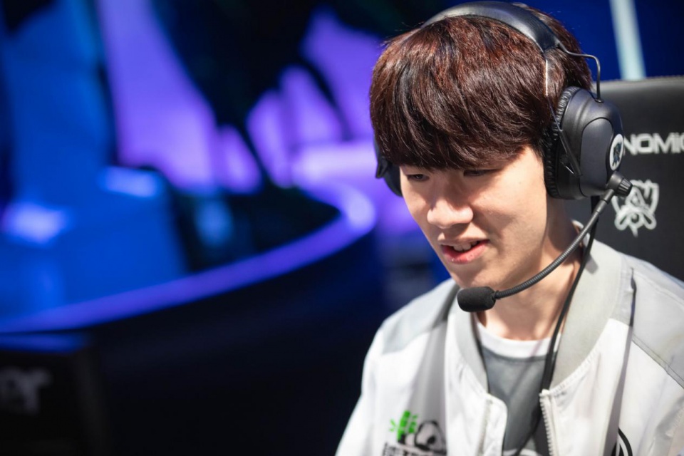 他们以近乎 他们以近乎